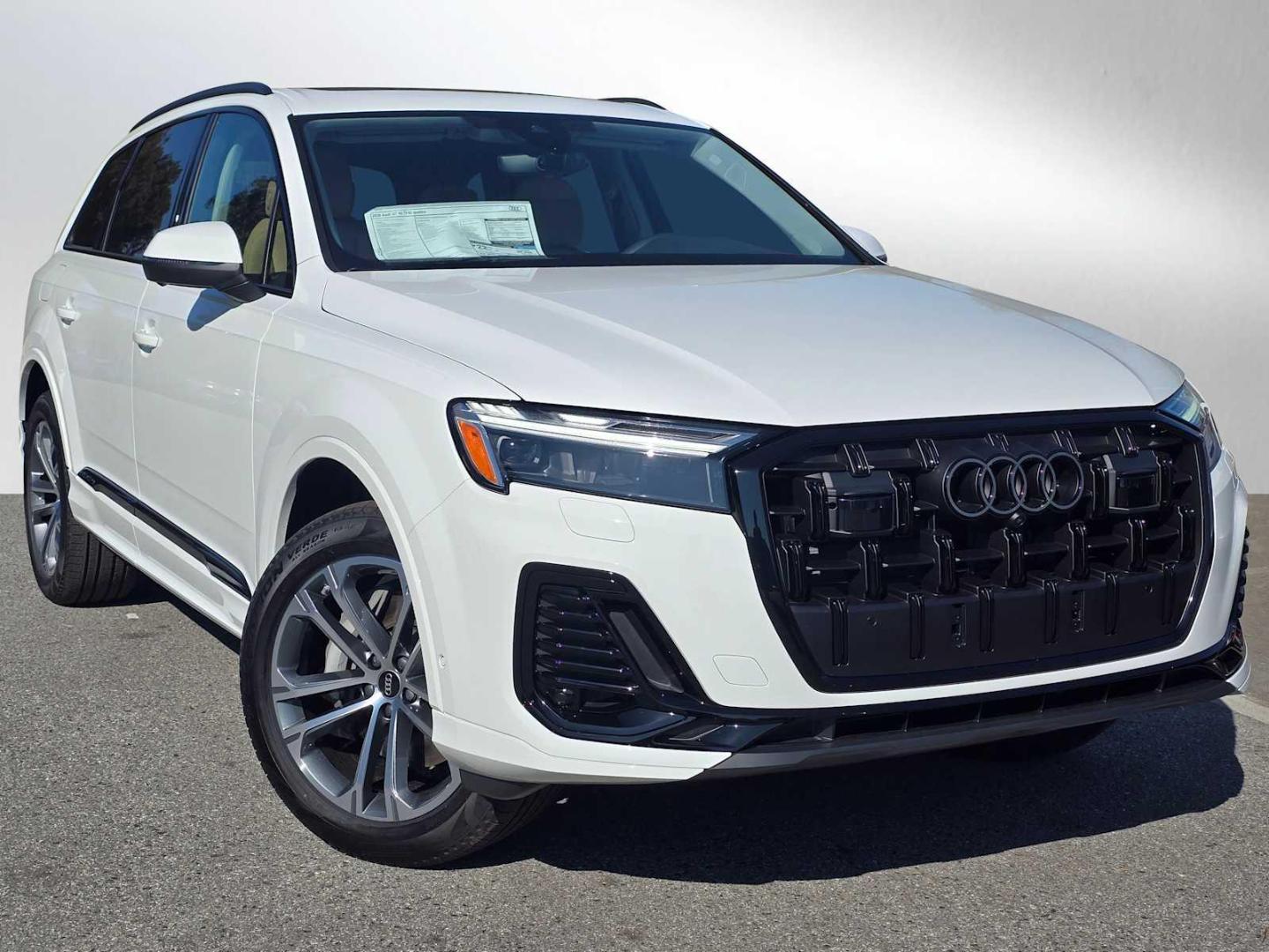 2026 Audi Q7 45 Premium quattro Tiptronic's photo