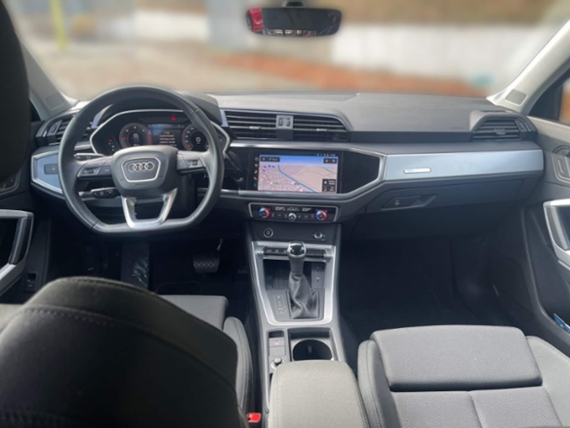 Audi Q3 Sportback S line
