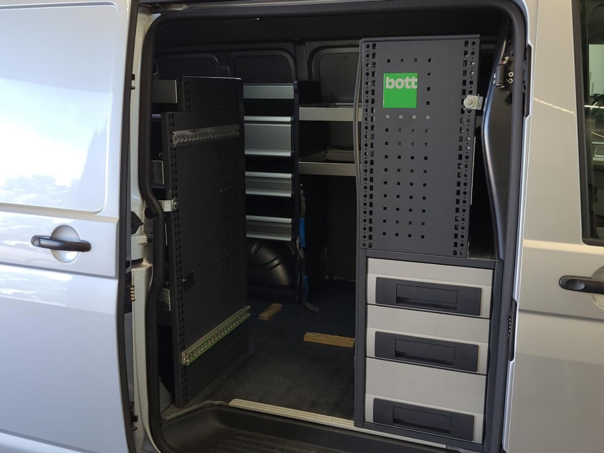 Volkswagen T6.1 Transporter Kasten kurzer Radstand