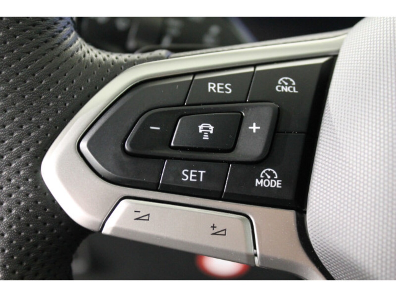 Volkswagen Tiguan – Bild 15