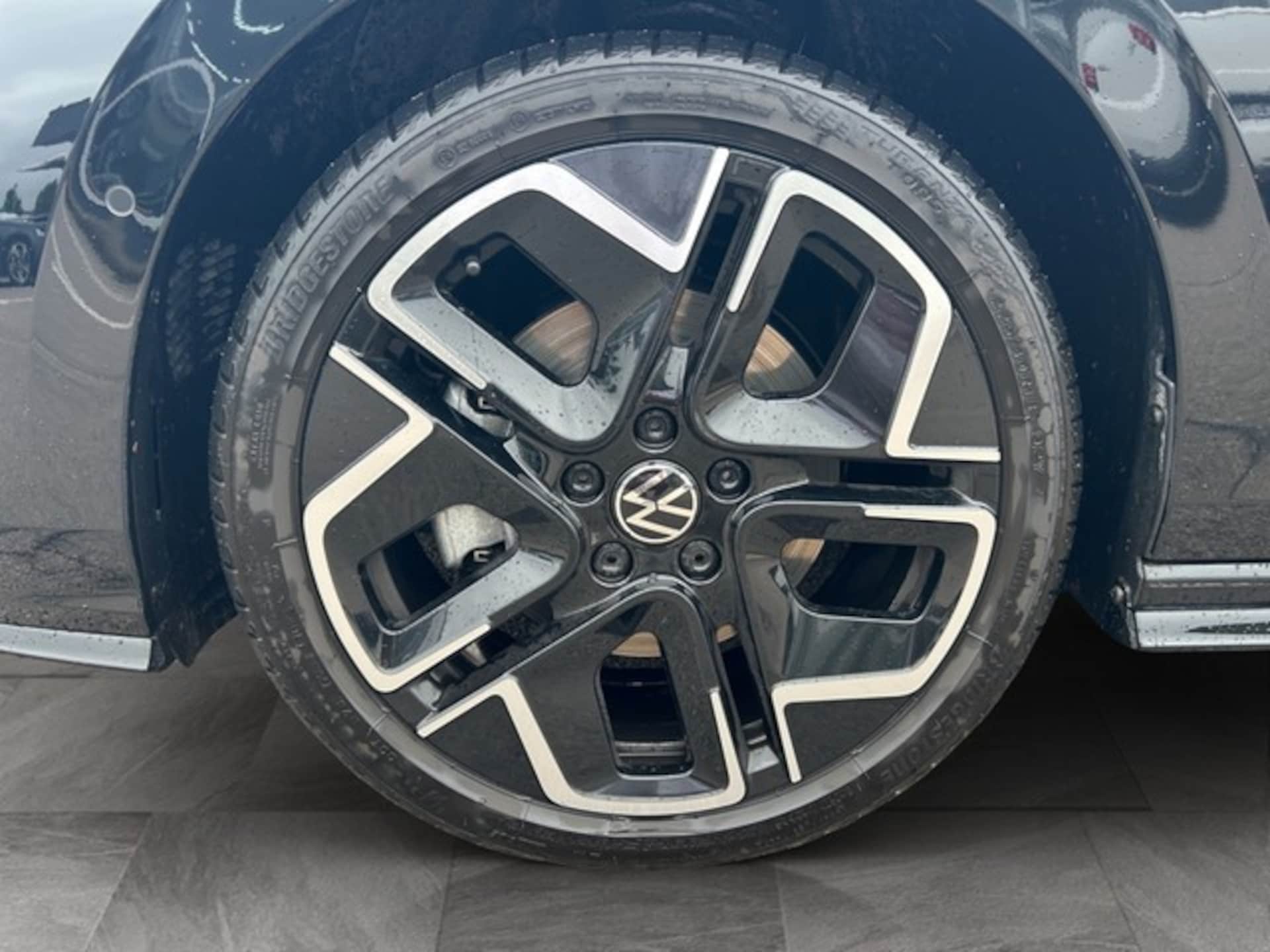 Volkswagen Golf Variant R-Line