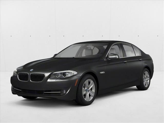2012 BMW 5 Series's photo