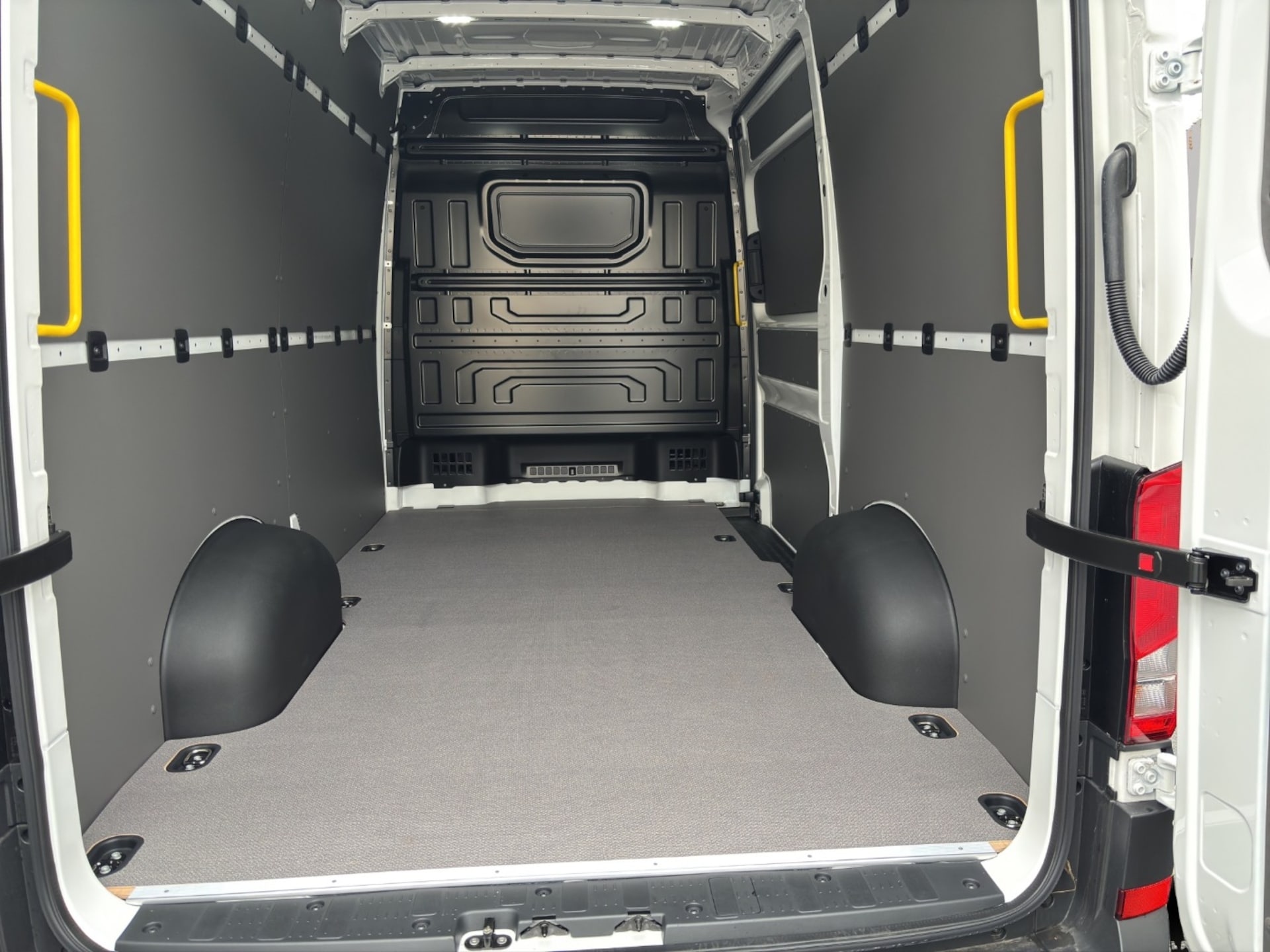 Volkswagen Crafter Kasten mittlerer Radstand