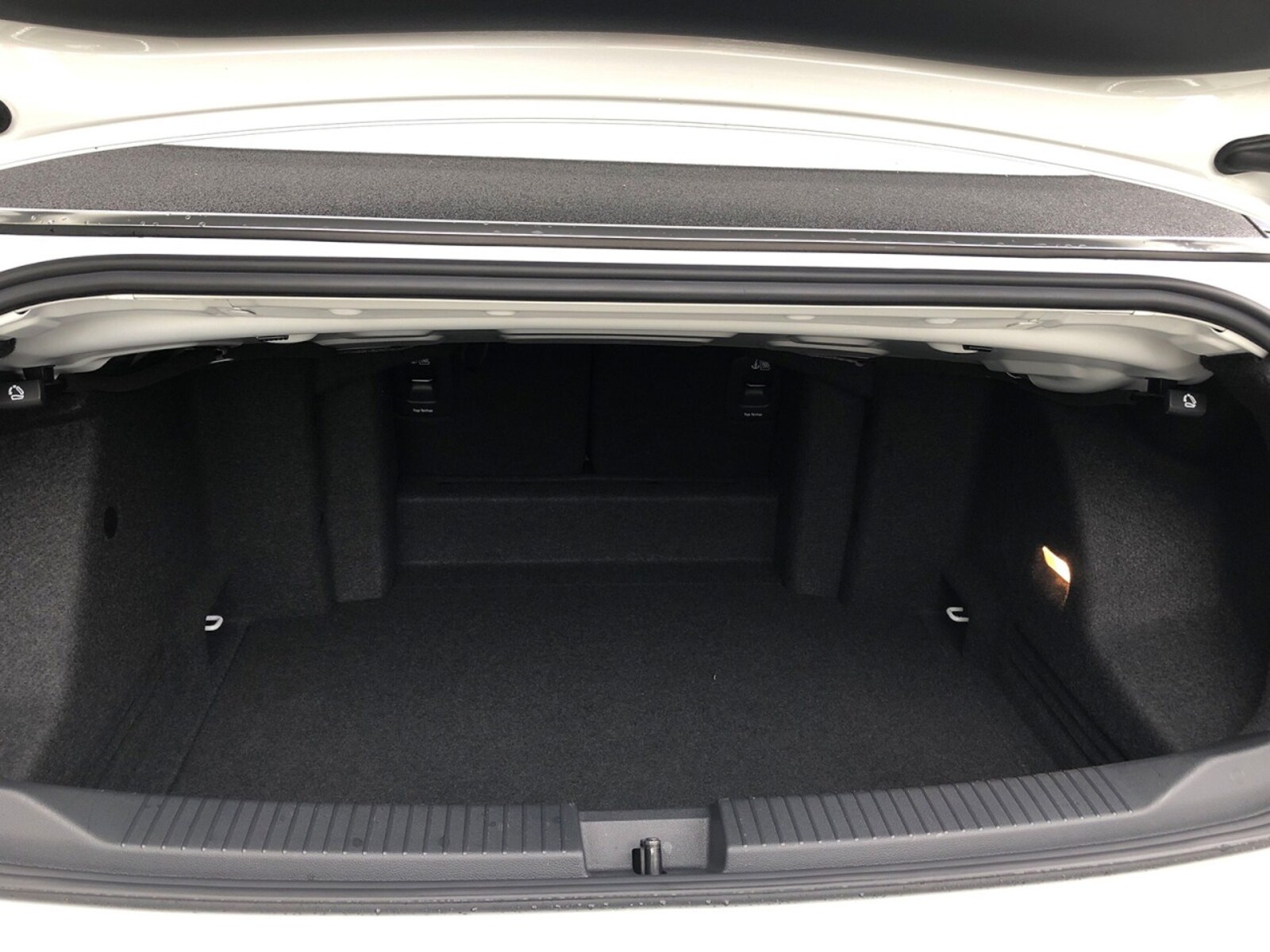 Volkswagen T-Roc Cabriolet – Bild 13