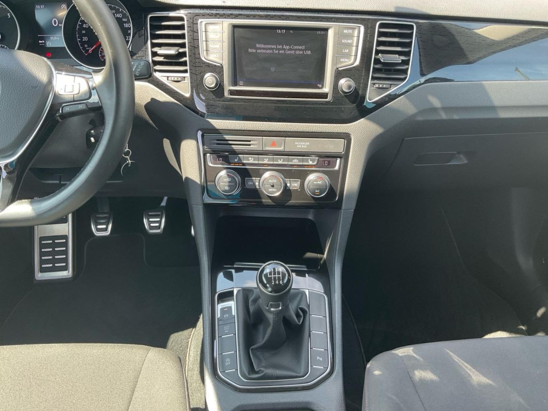 Volkswagen Golf Sportsvan SOUND