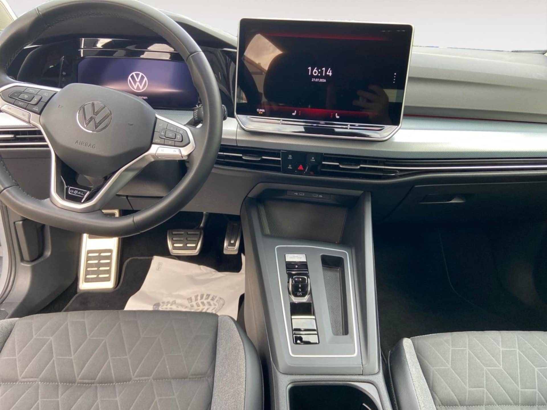Volkswagen Golf Life
