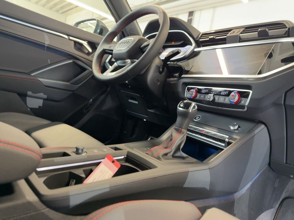 Image about Audi Q3 S line 45 TFSI quattro S tronic