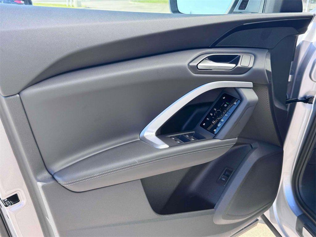 2025 Audi Q5 Premium - Photo 9