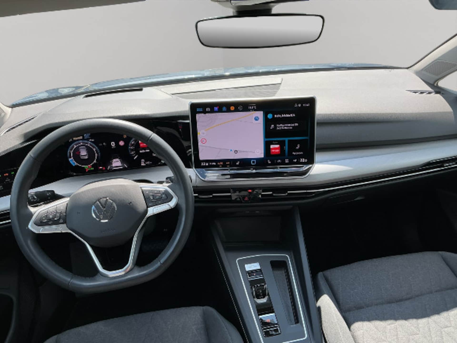Volkswagen Golf Life