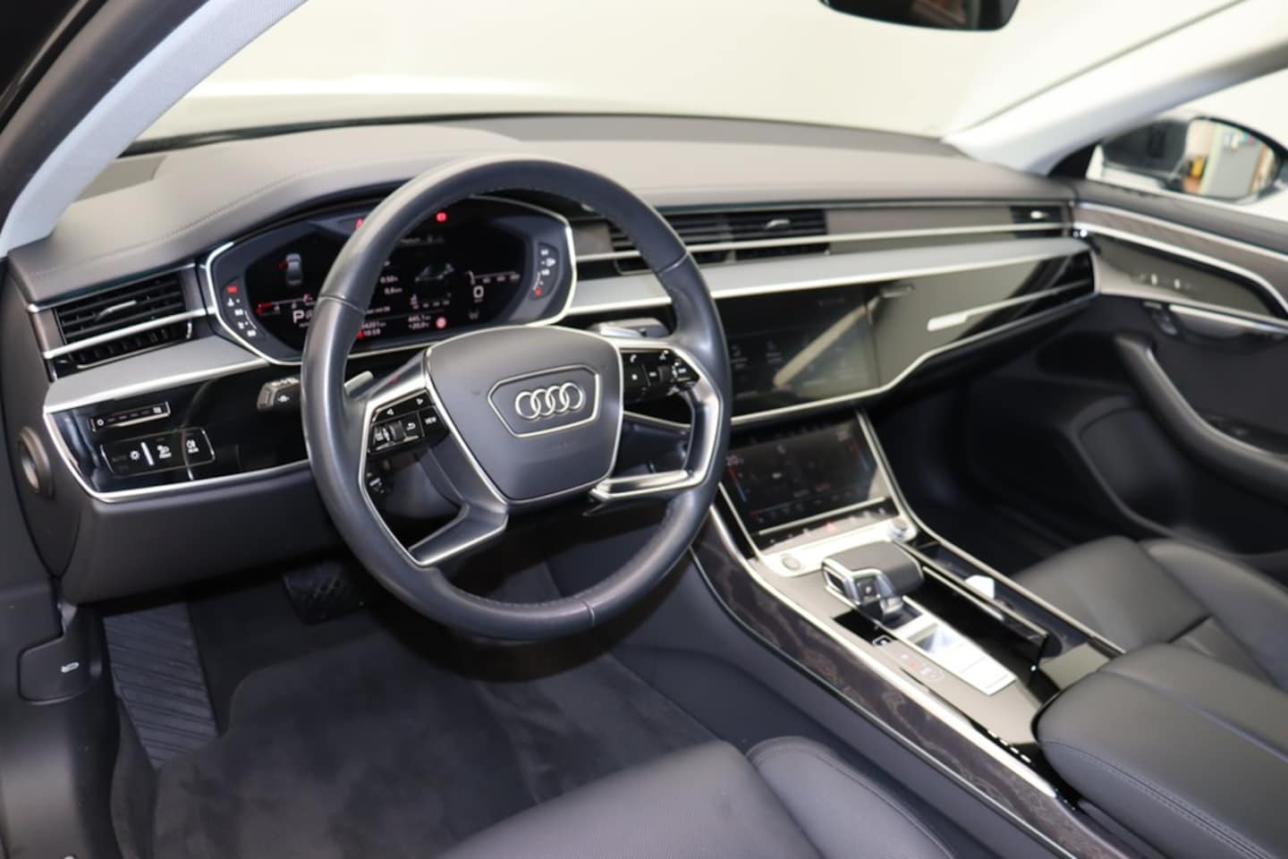Bild über Audi A8 50 TDI quattro tiptronic - für weitere Informationen kontaktieren Sie den Audi Partner