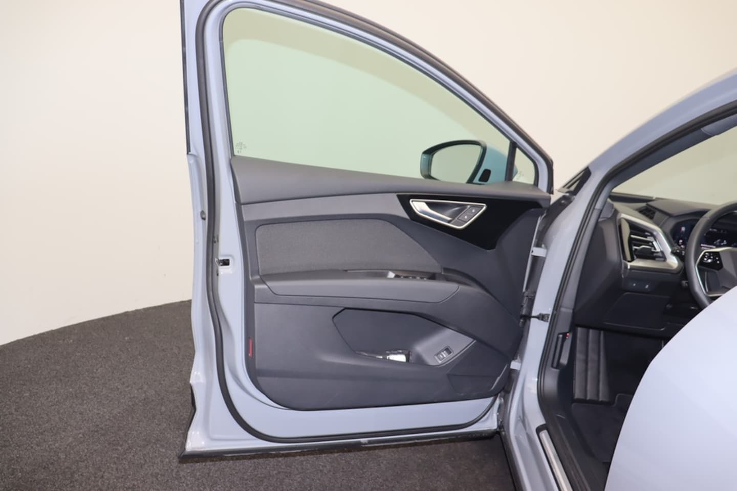 Bild über Audi Q4 e-tron 45 e-tron - für weitere Informationen kontaktieren Sie den Audi Partner