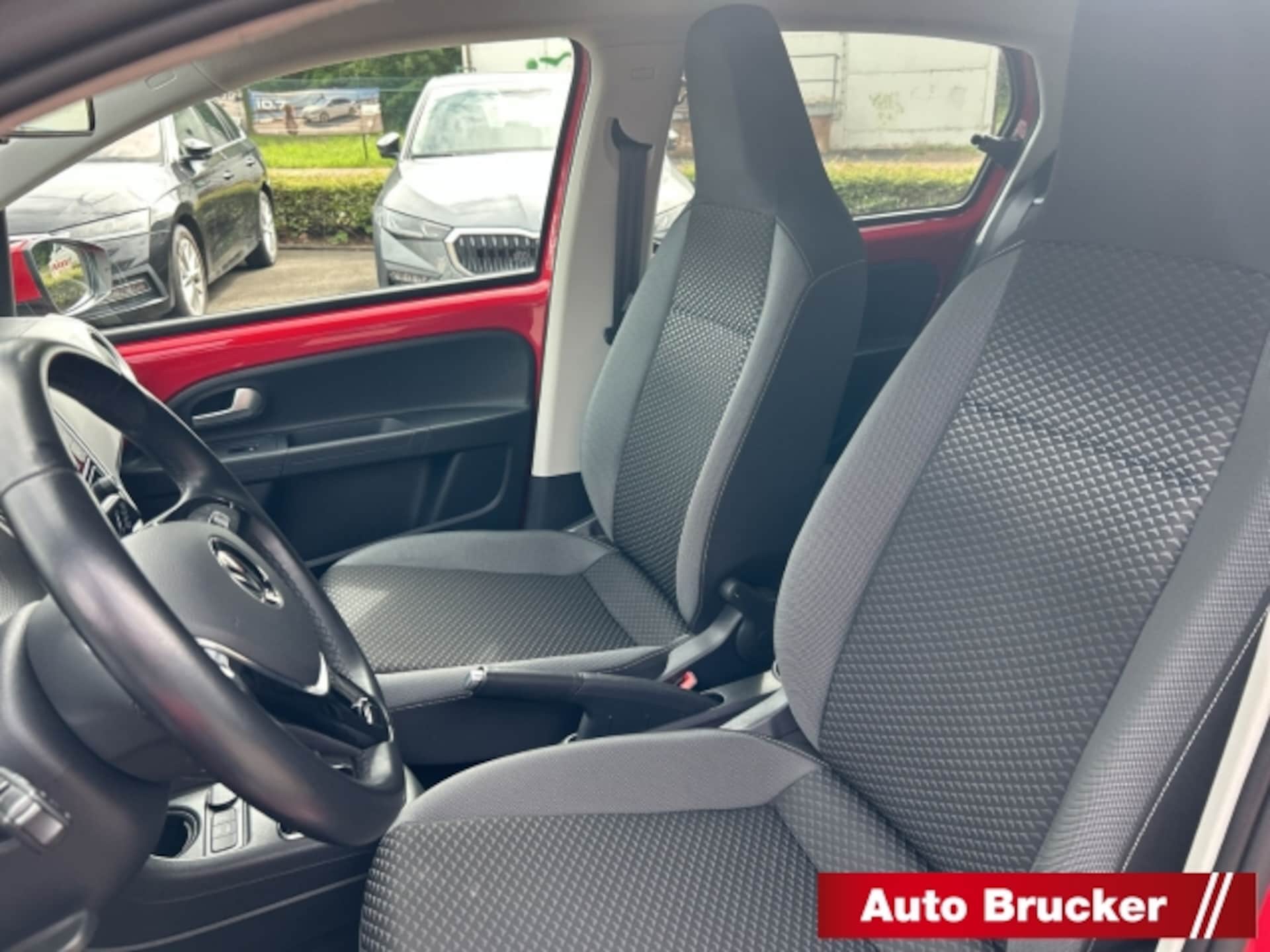 Volkswagen up! ACTIVE