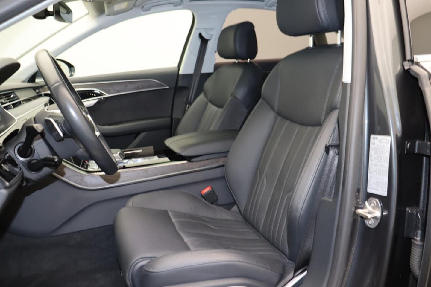 Bild über Audi A8 50 TDI quattro tiptronic - für weitere Informationen kontaktieren Sie den Audi Partner