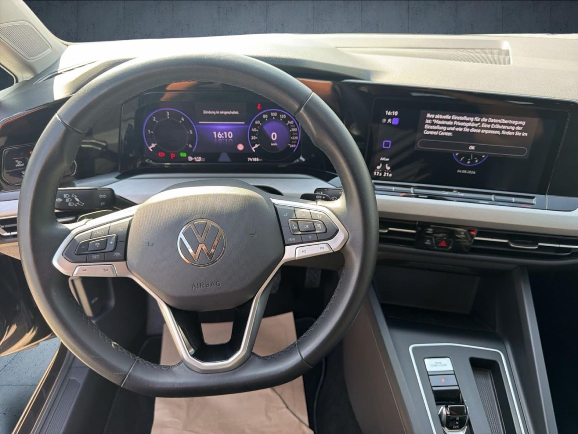 Volkswagen Golf Variant Life