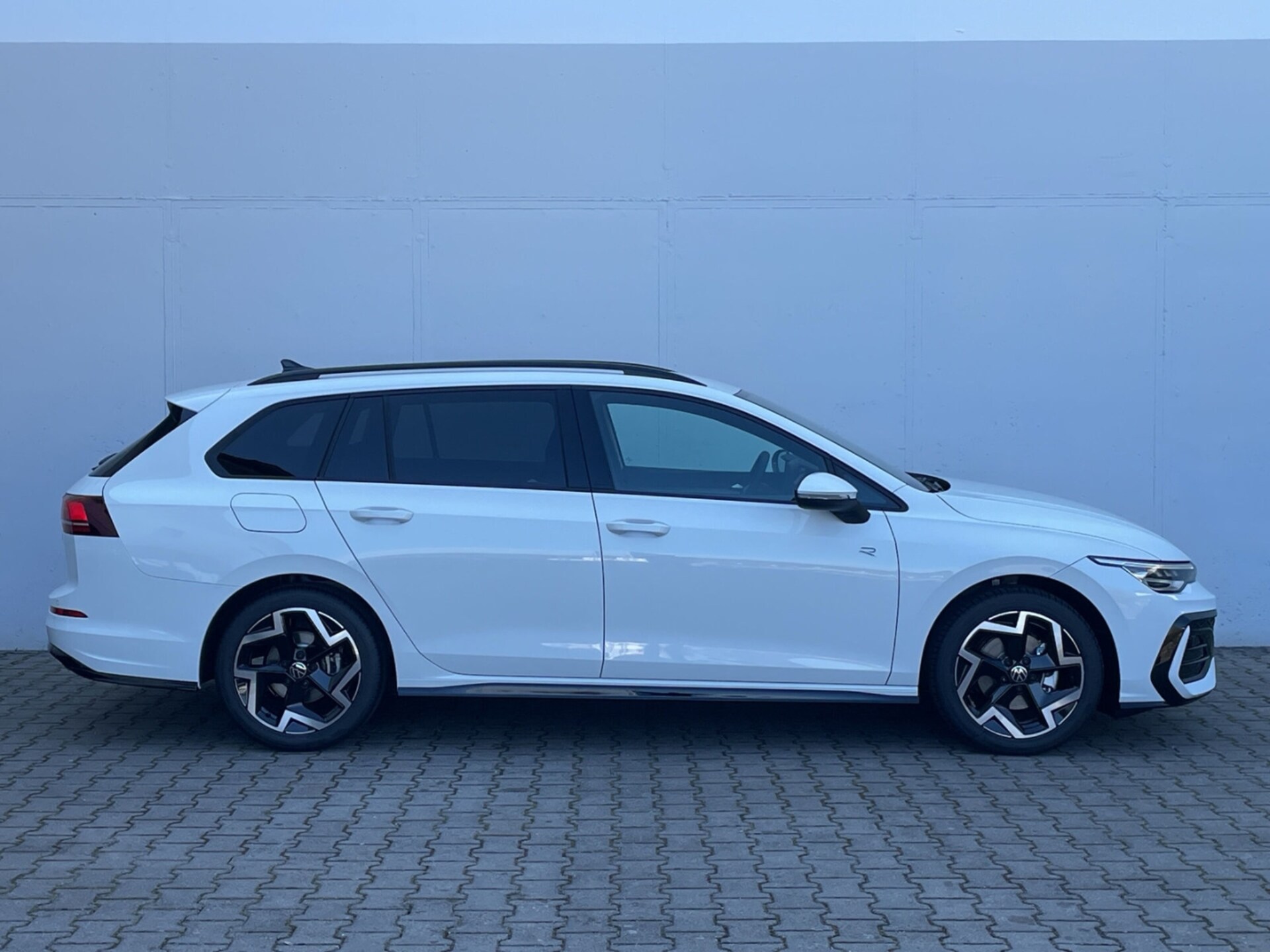 Volkswagen Golf Variant R-Line