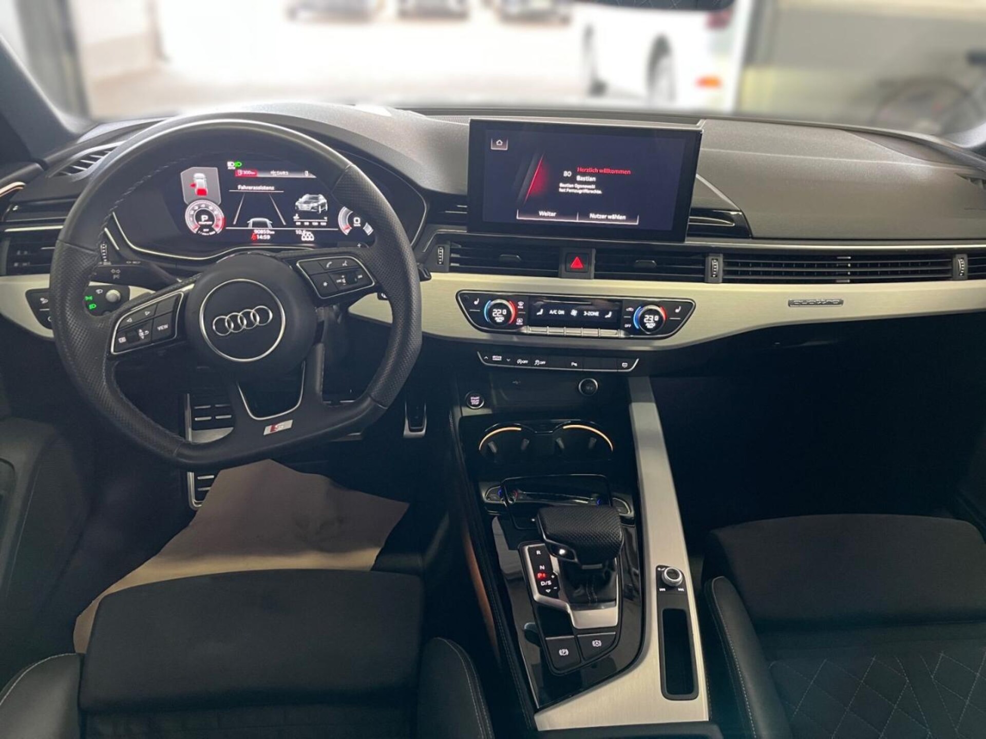 Audi A4 Avant S line