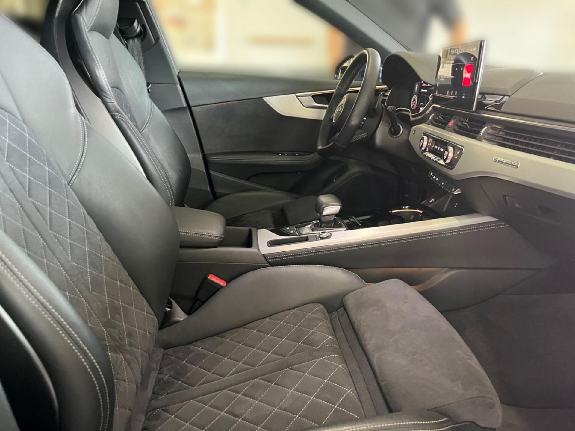 Audi A4 Avant S line
