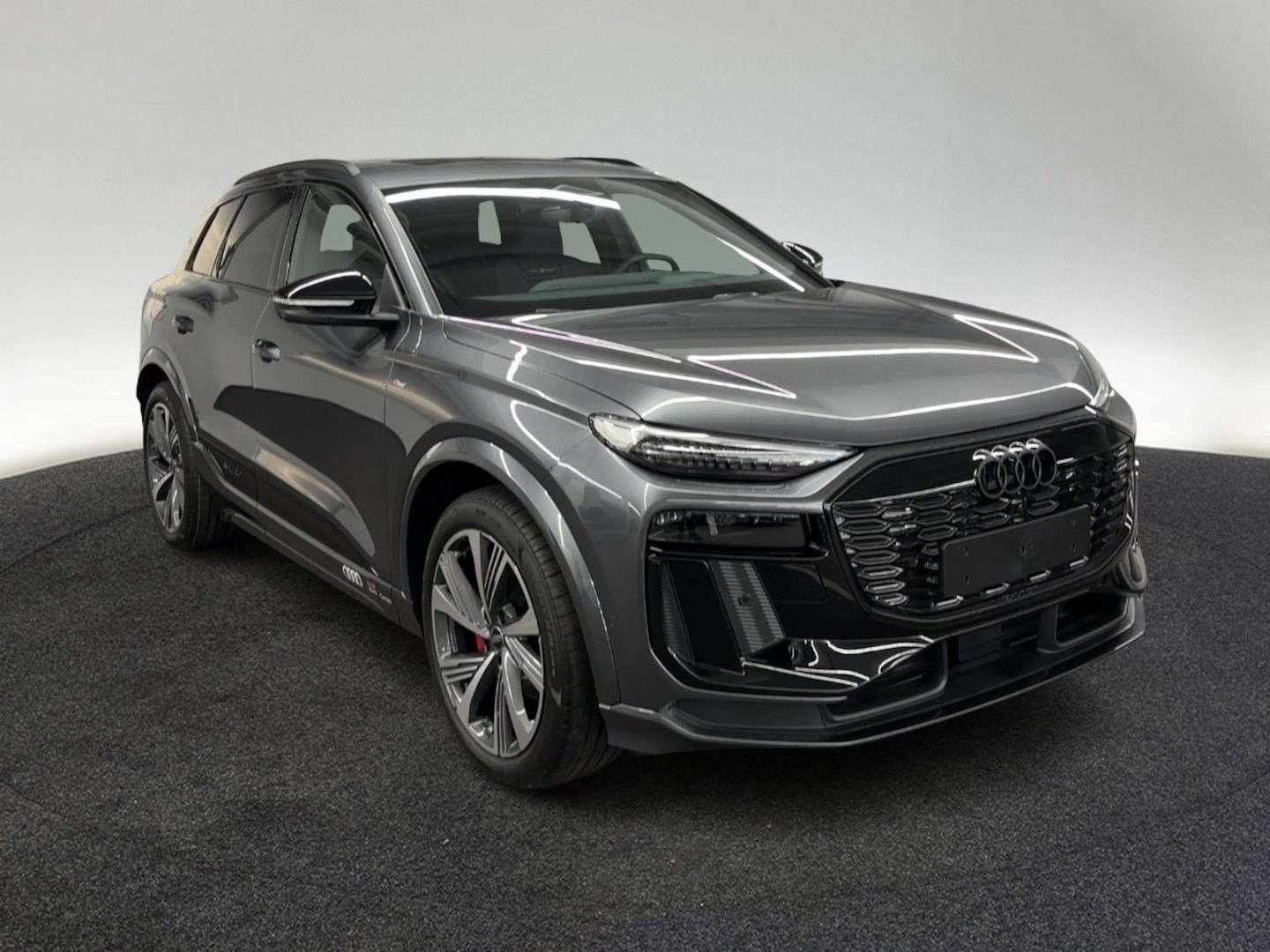 Bild über Audi Q6 SUV e-tron S line business e-tron quattro 315 kW - für weitere Informationen kontaktieren Sie den Audi Partner