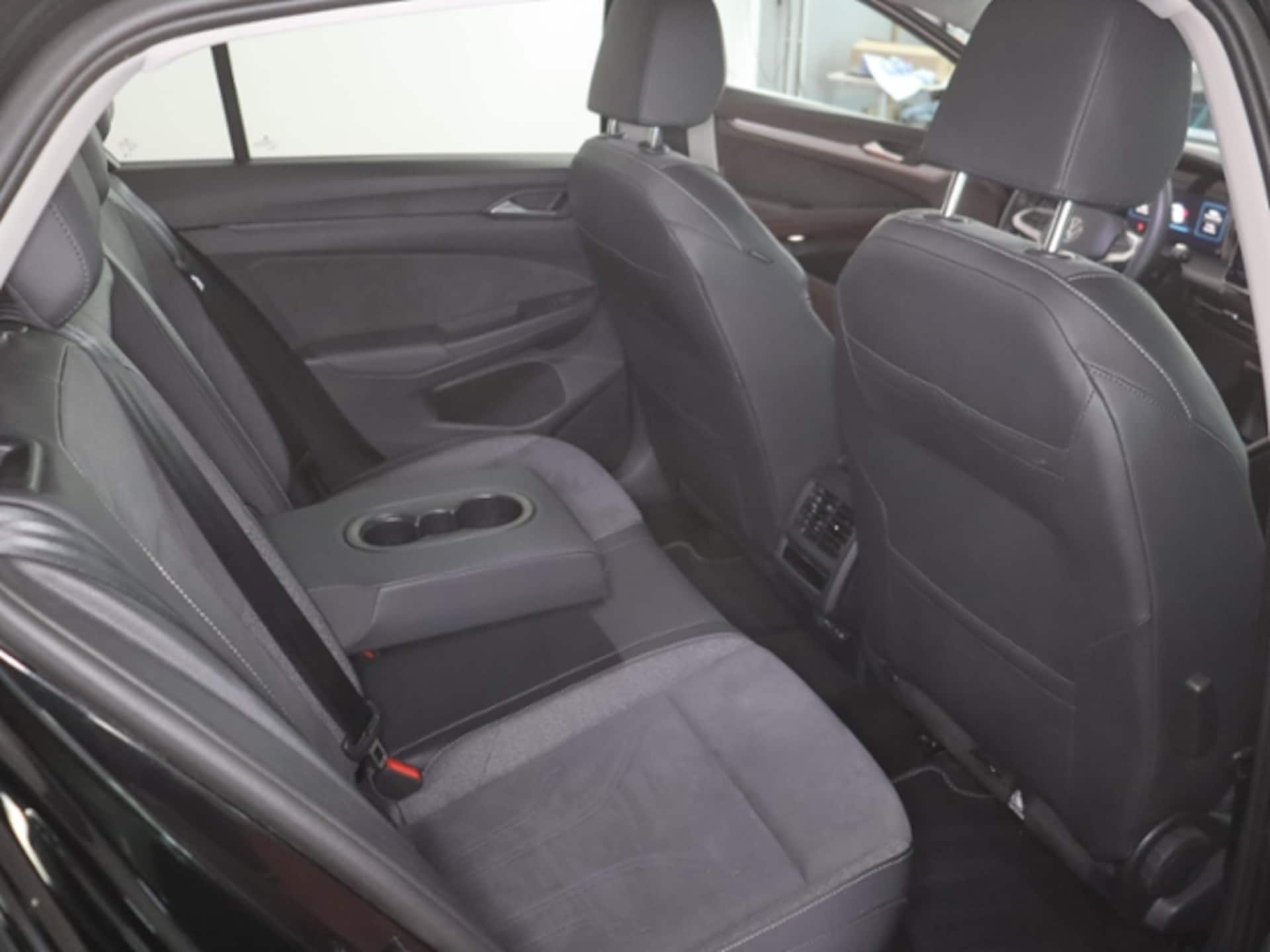 Volkswagen Golf Style