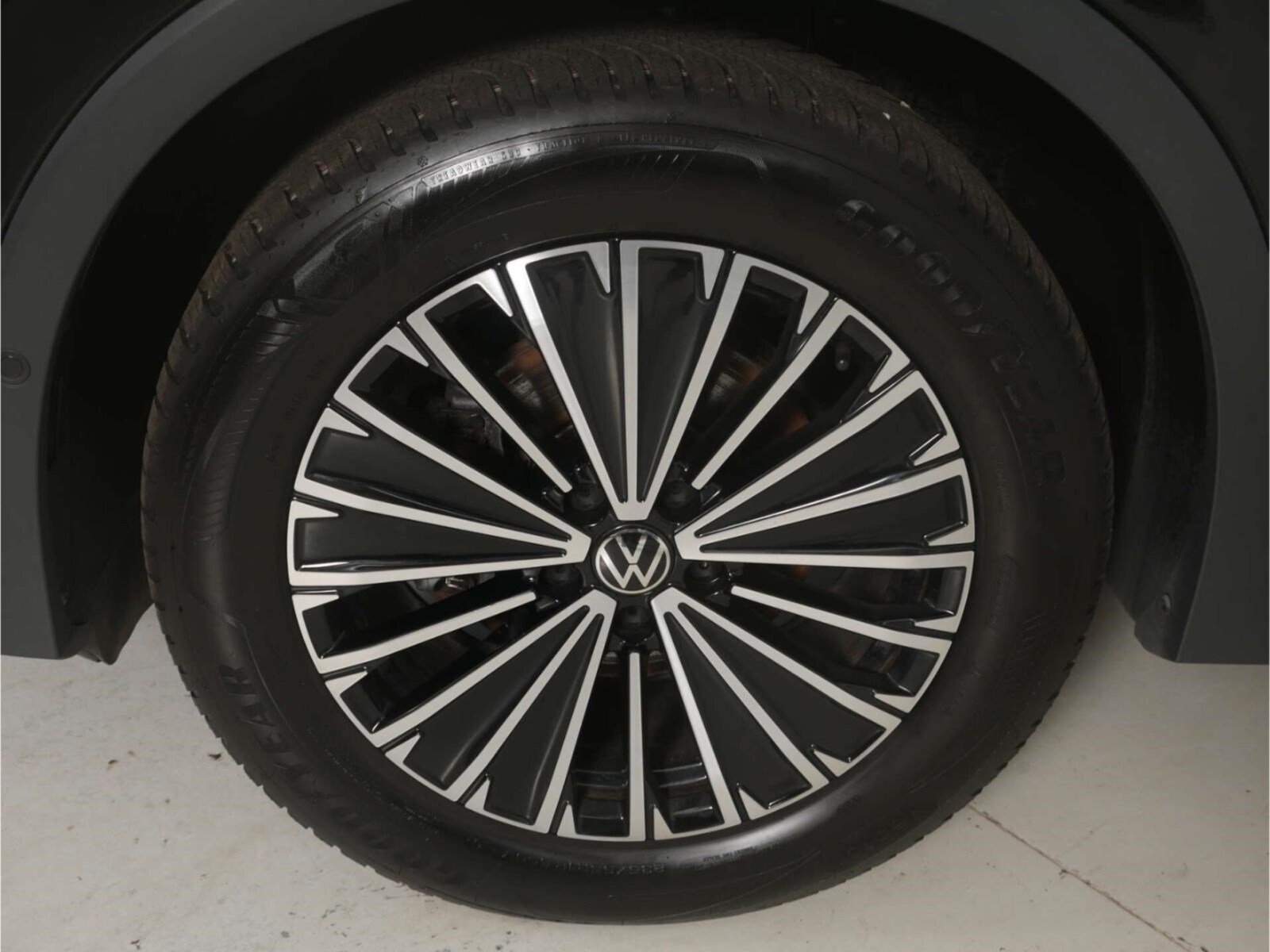Volkswagen Tiguan – Bild 8