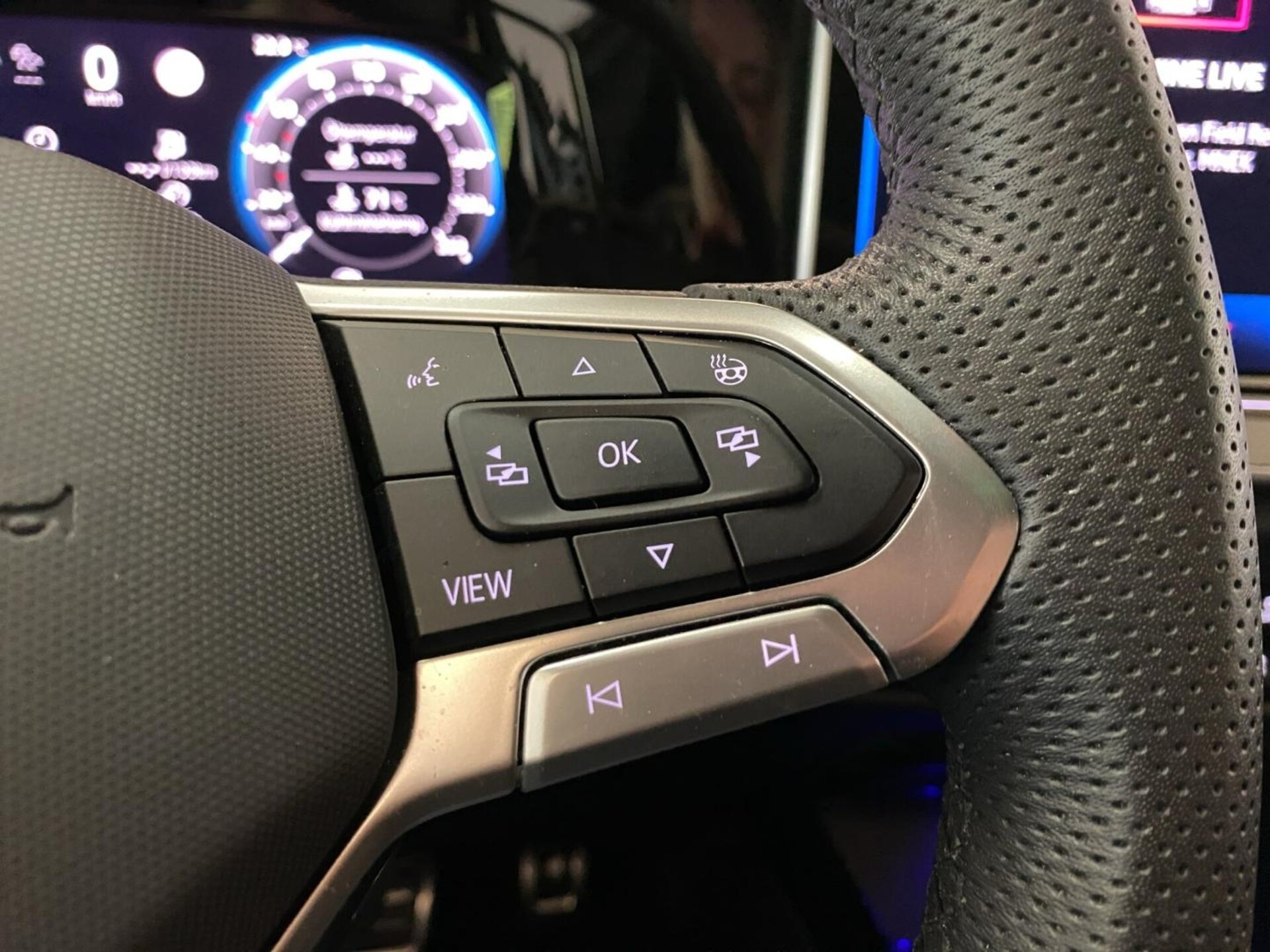 Volkswagen Golf R-Line