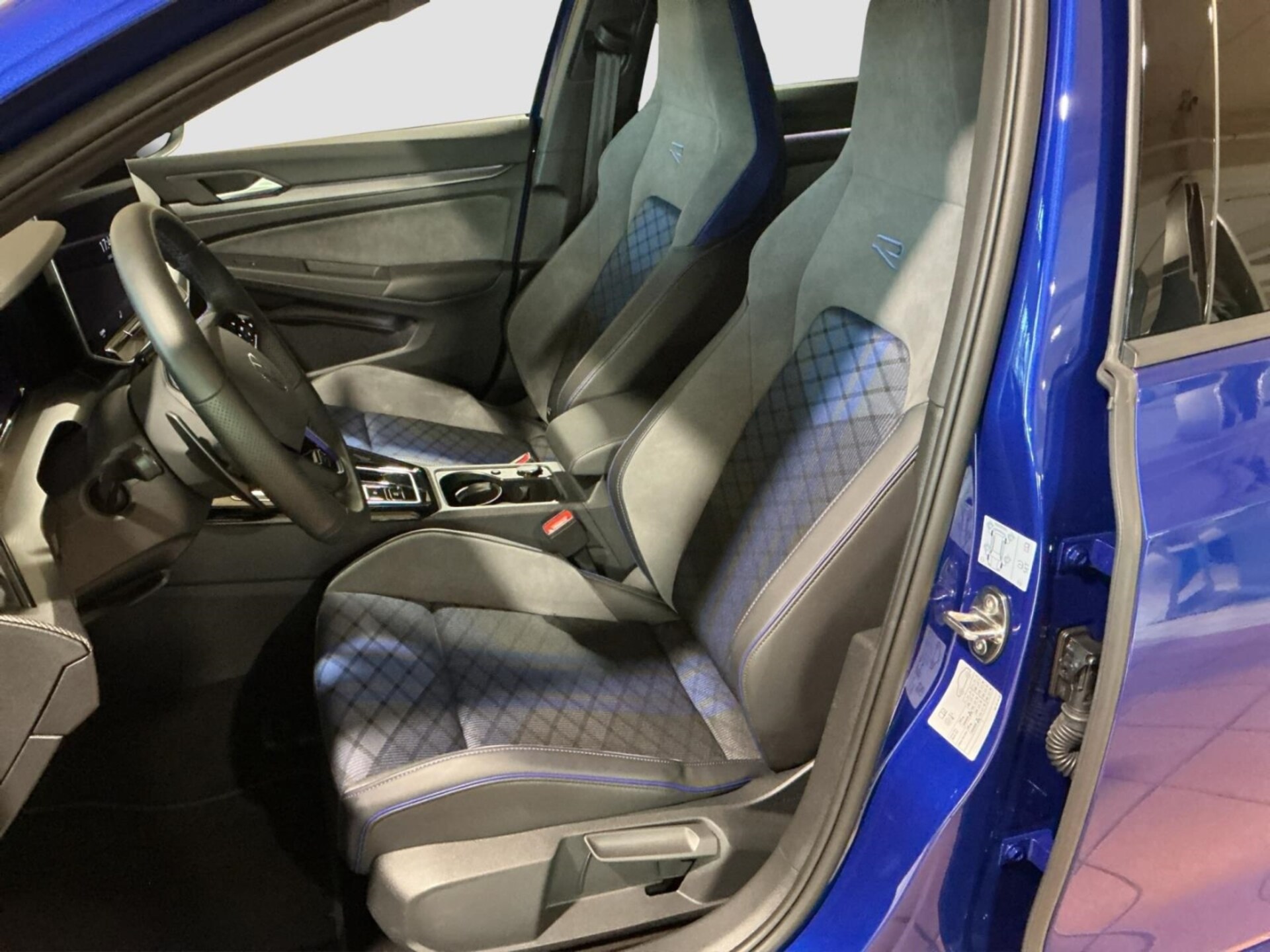 Volkswagen Golf R