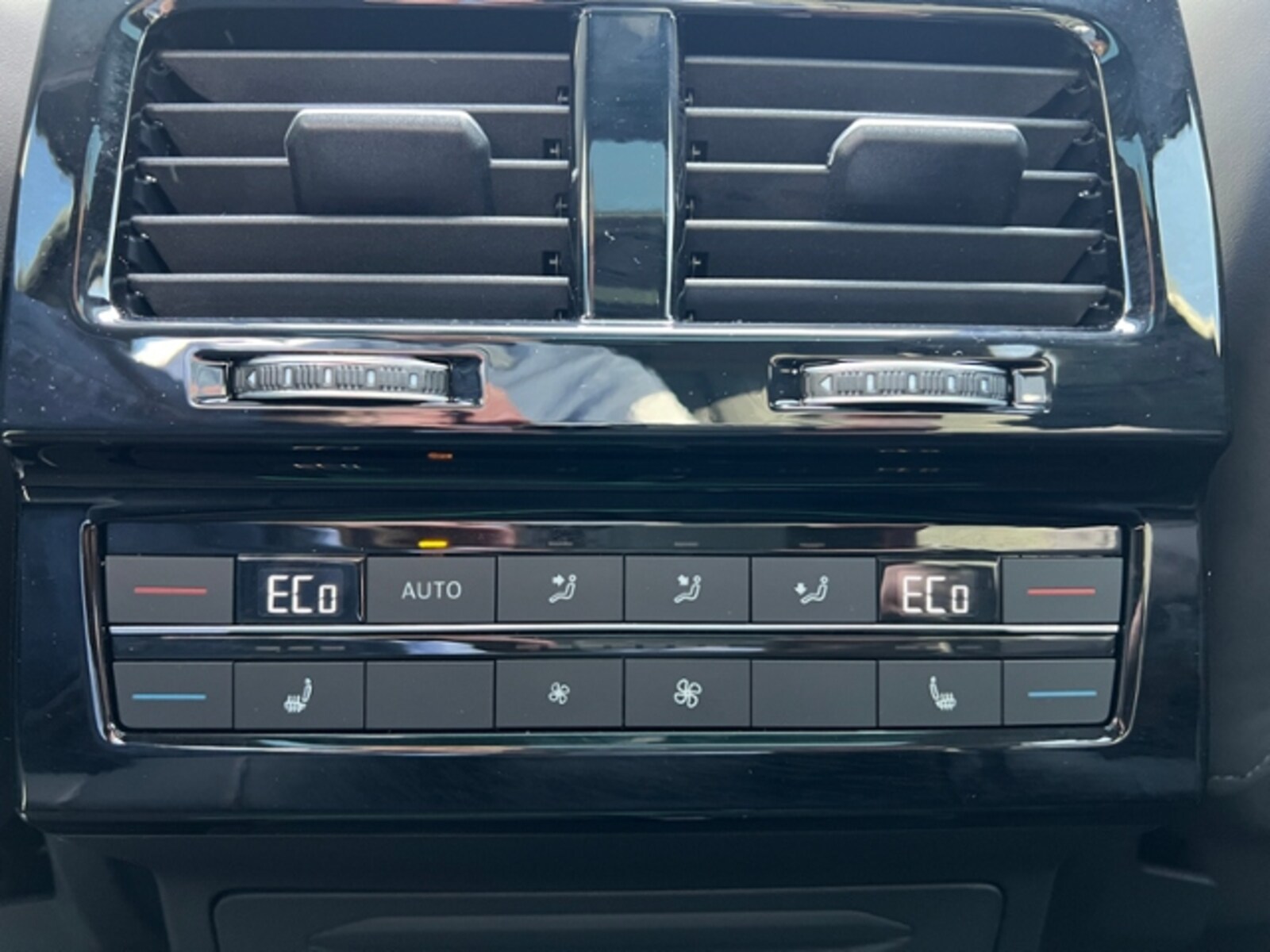 Volkswagen Touareg – Bild 14