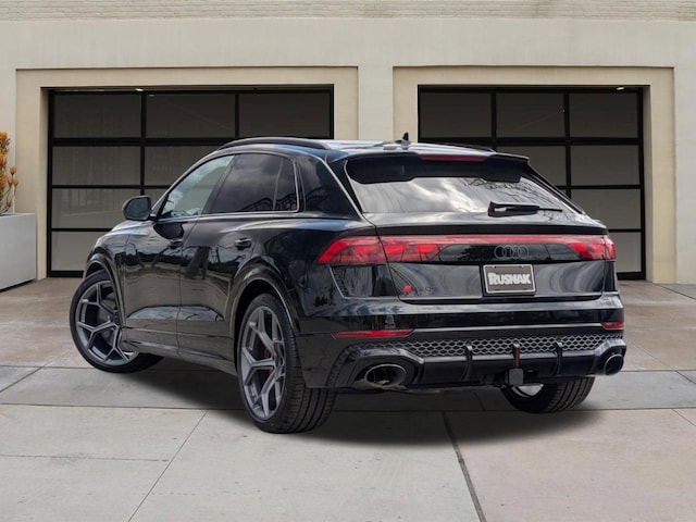 2026 Audi RS Q8 SUV performance