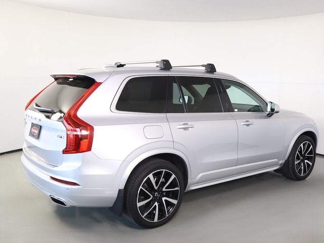 2020 Volvo