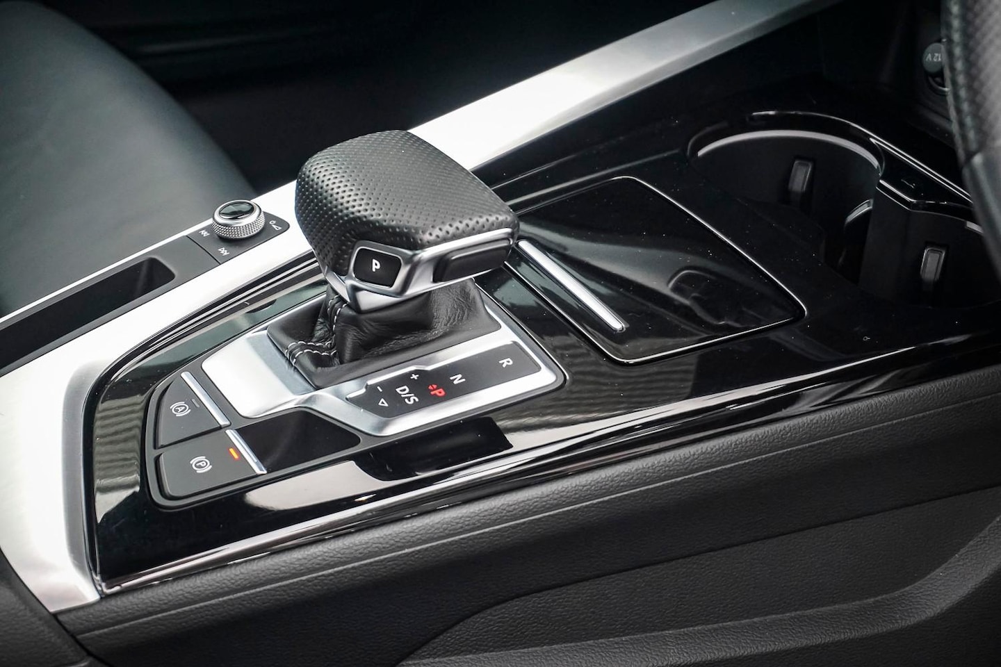 Image about Audi A4 Avant S line 45 TFSI quattro S tronic