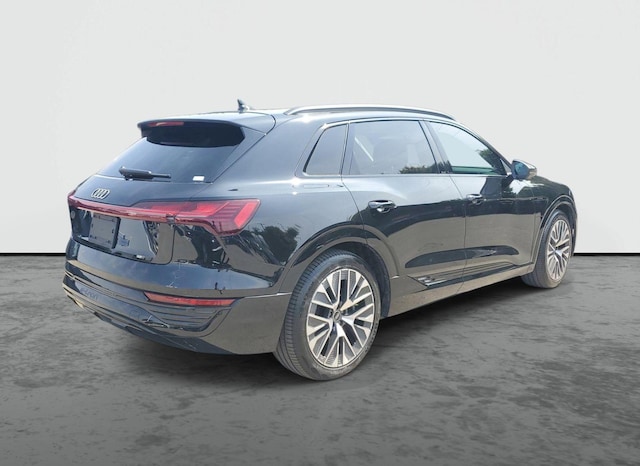 2024 Audi Q8 e-tron