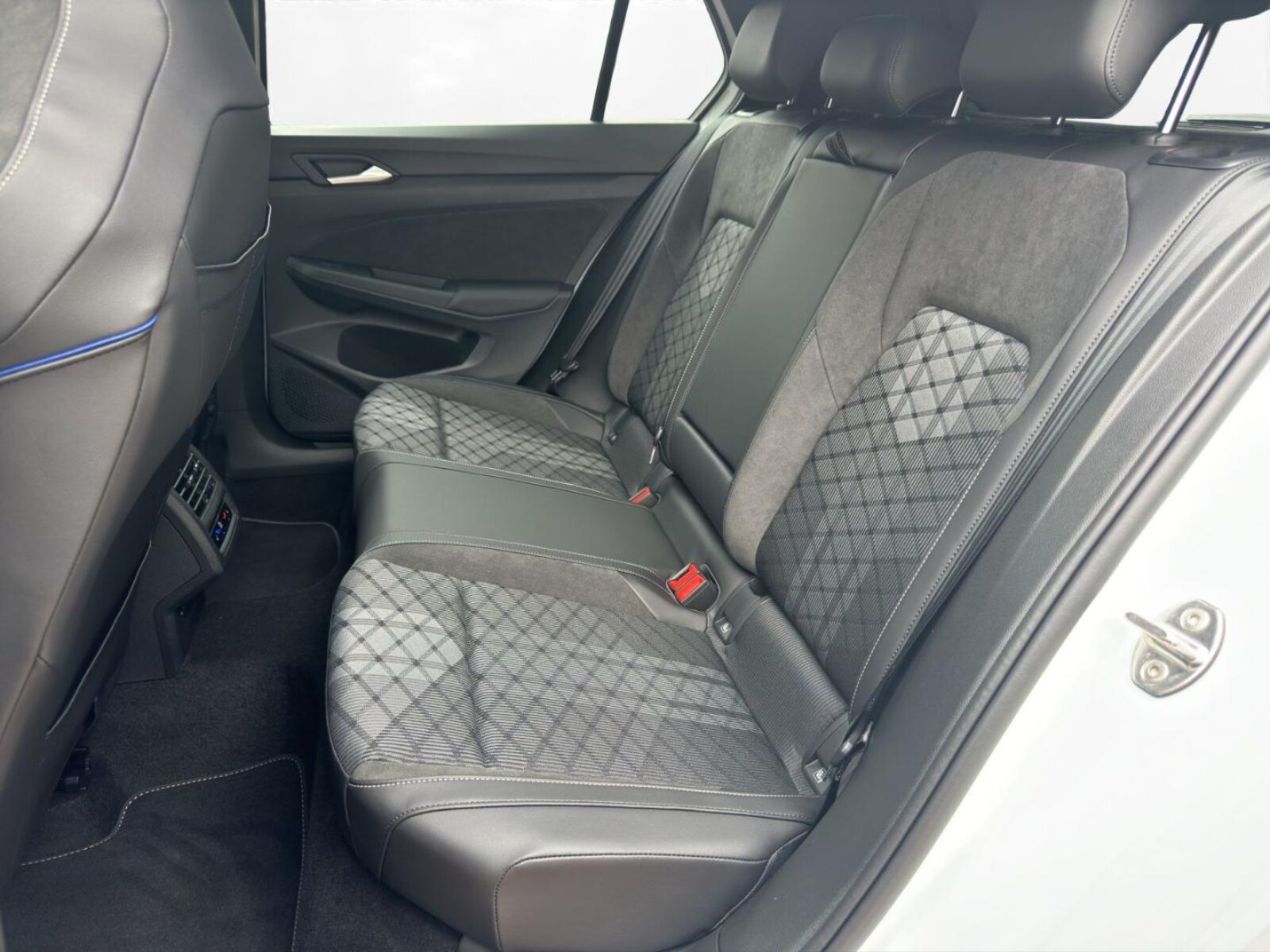 Volkswagen Golf – Bild 8