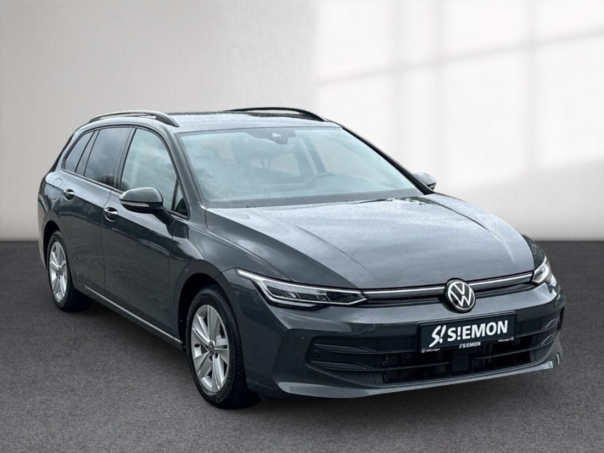Volkswagen Golf Variant Life