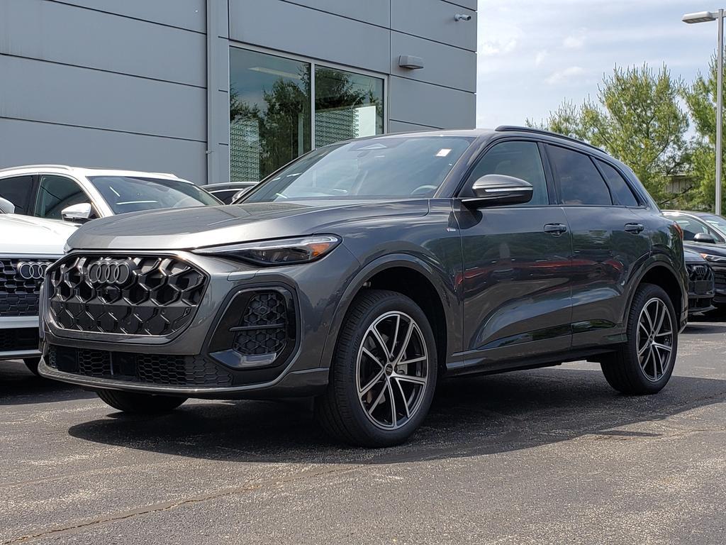 2026 Audi Q5 Premium Plus quattro's photo