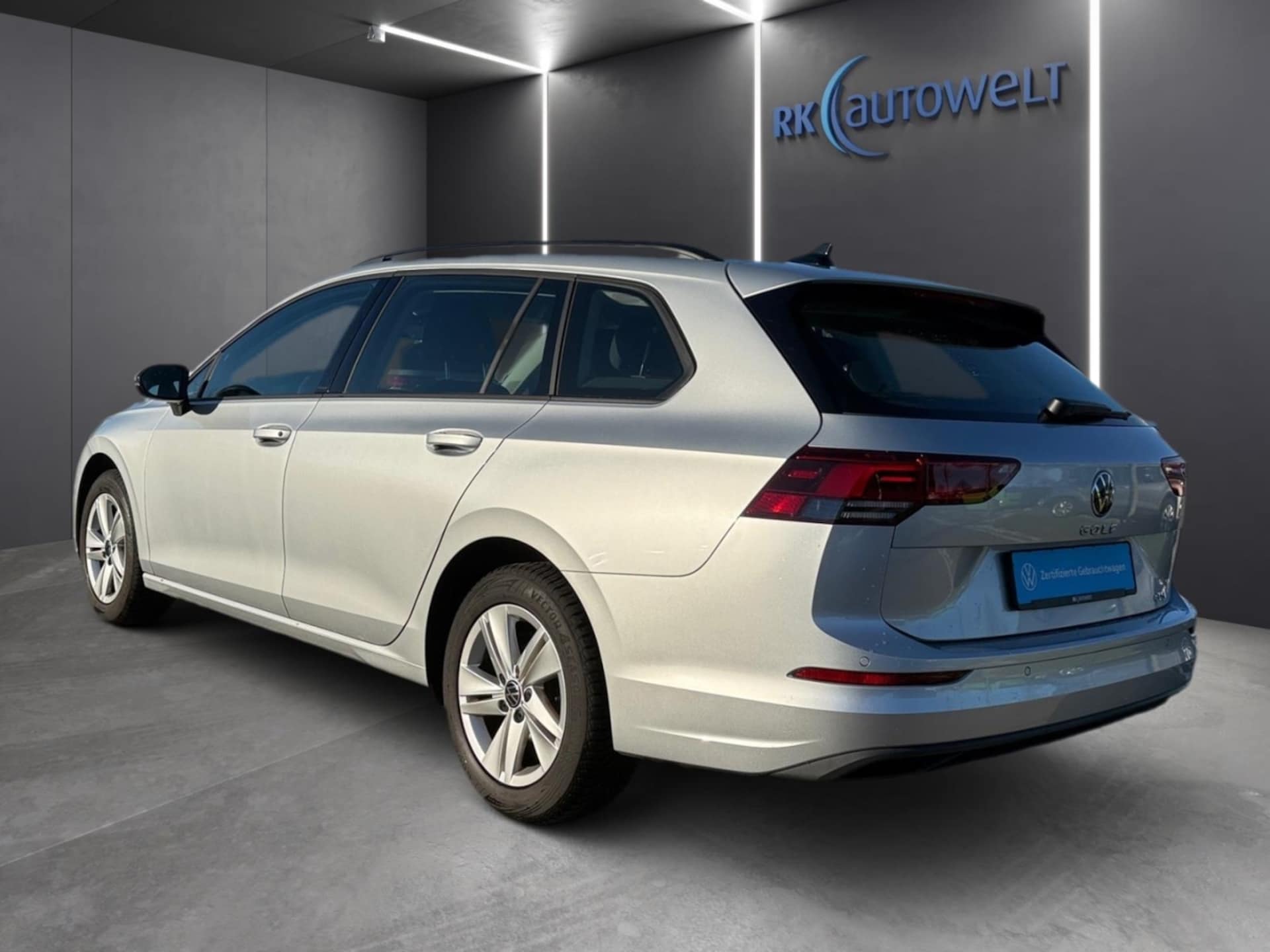 Volkswagen Golf Variant Life
