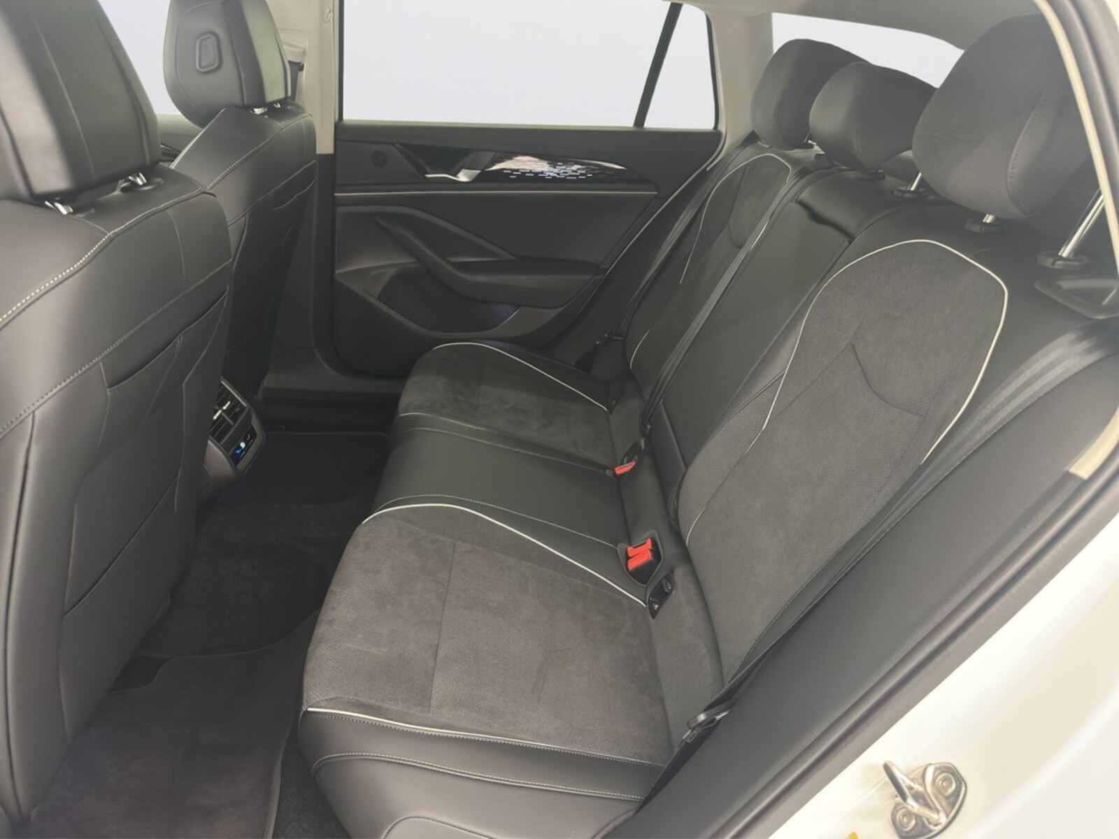 Volkswagen Passat – Bild 12