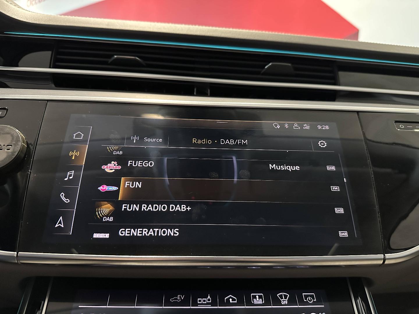 Image about Audi A8 L TFSI e Avus Extended 60 TFSI e quattro 330 kW (449 ch) tiptronic