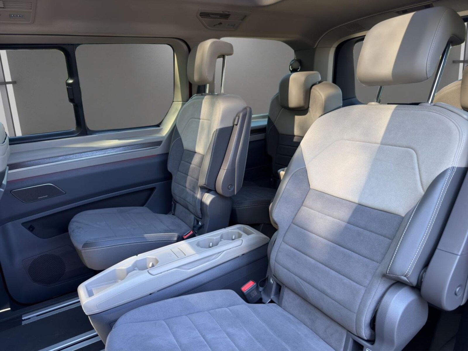Volkswagen Multivan – Bild 10