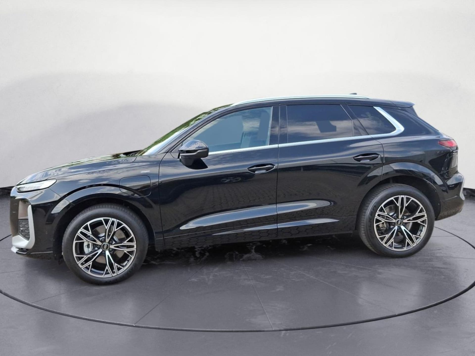 Audi Q3 SUV e-hybrid