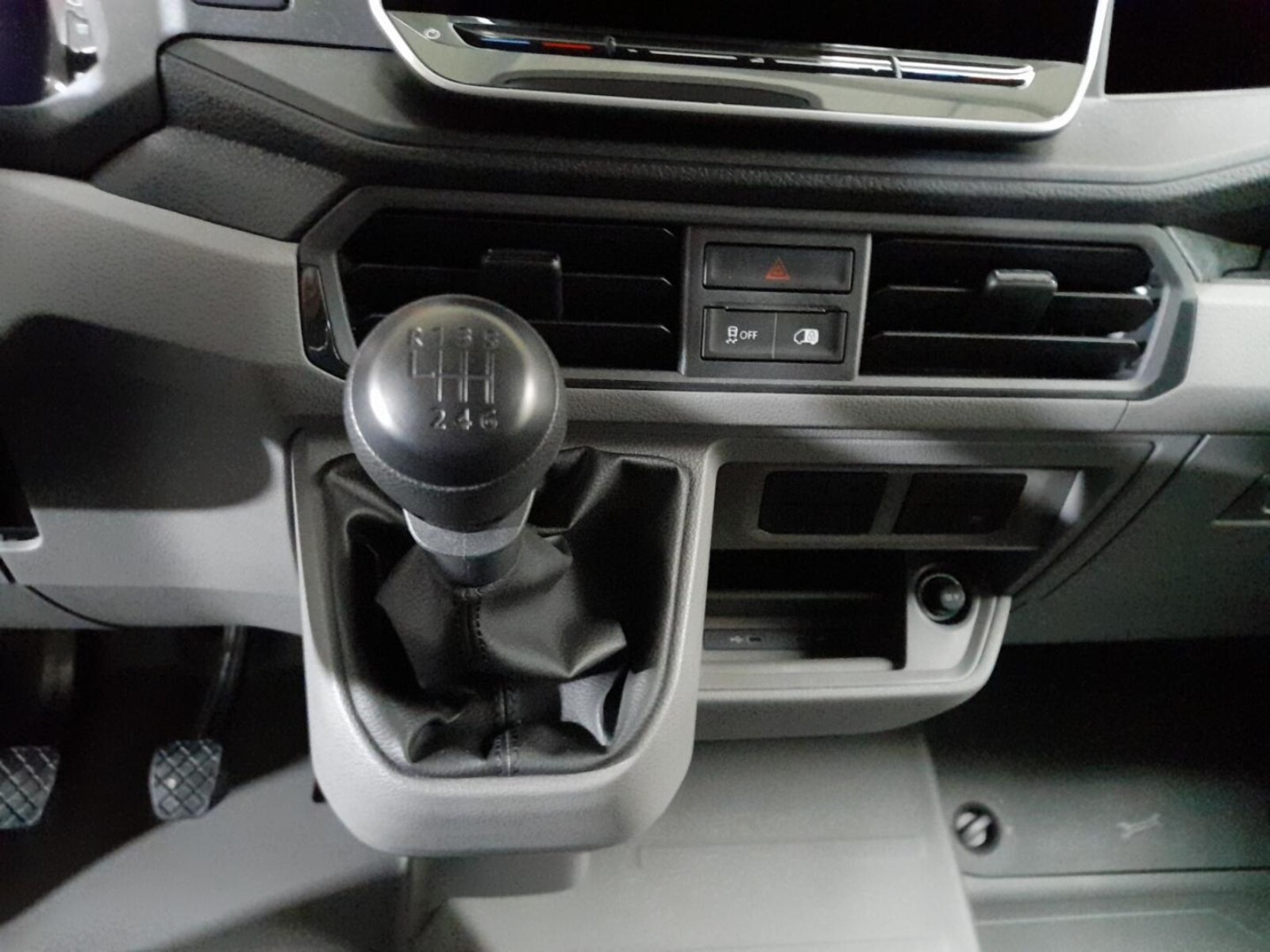 Volkswagen Crafter Kasten mittlerer Radstand – Bild 10