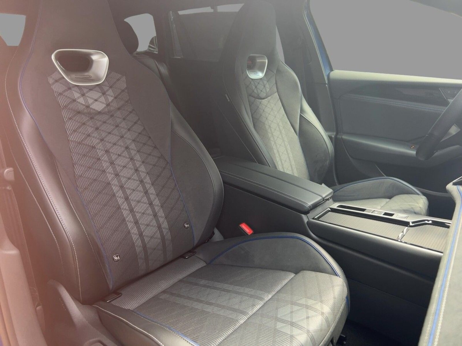 Volkswagen Passat – Bild 16
