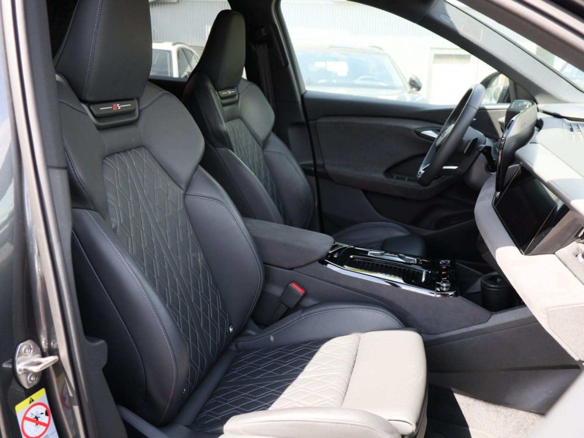 Audi Q6 SUV e-tron