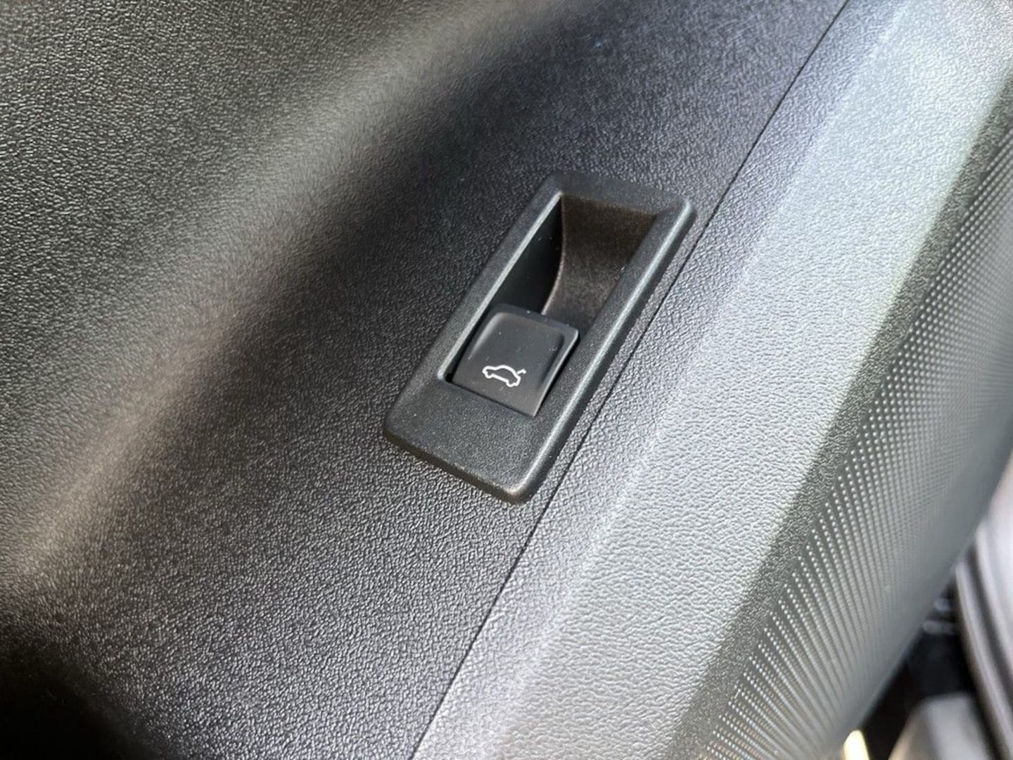 Bild über Audi Q5 SUV TDI quattro 150 kW S tronic - für weitere Informationen kontaktieren Sie den Audi Partner