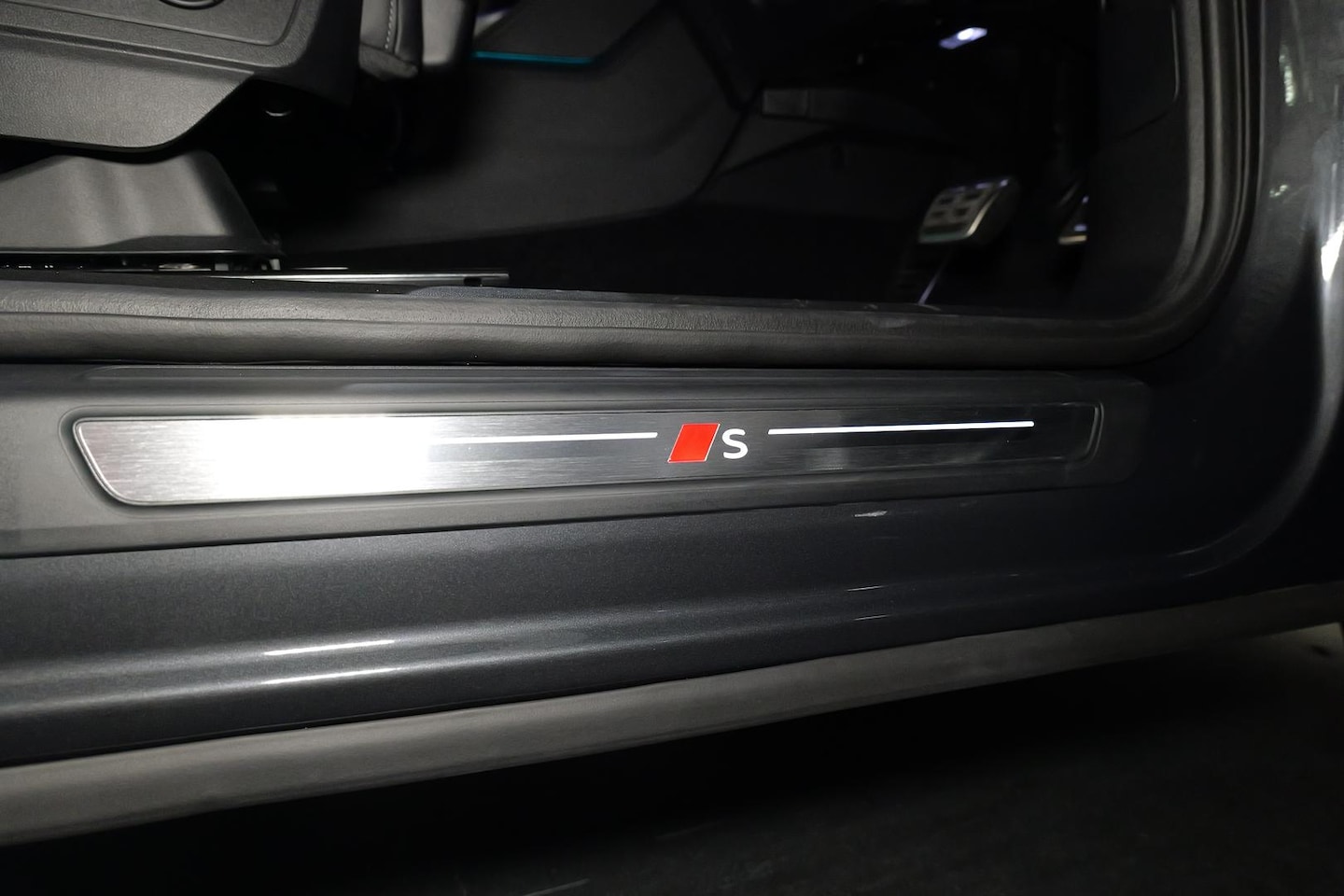 Image about Audi Q5 SUV TDI quattro 150 kW sport