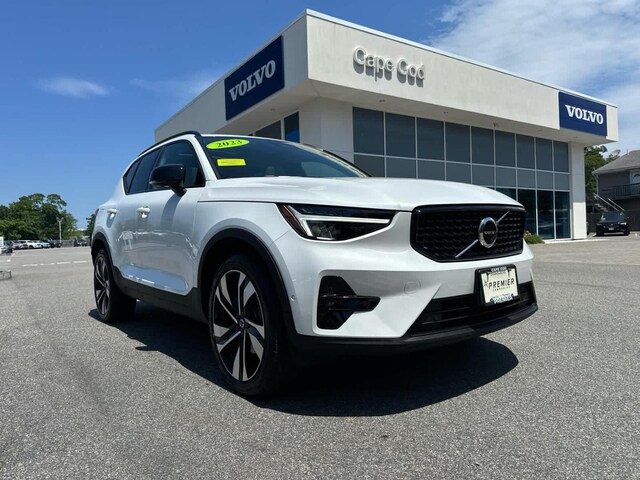2023 Volvo XC40