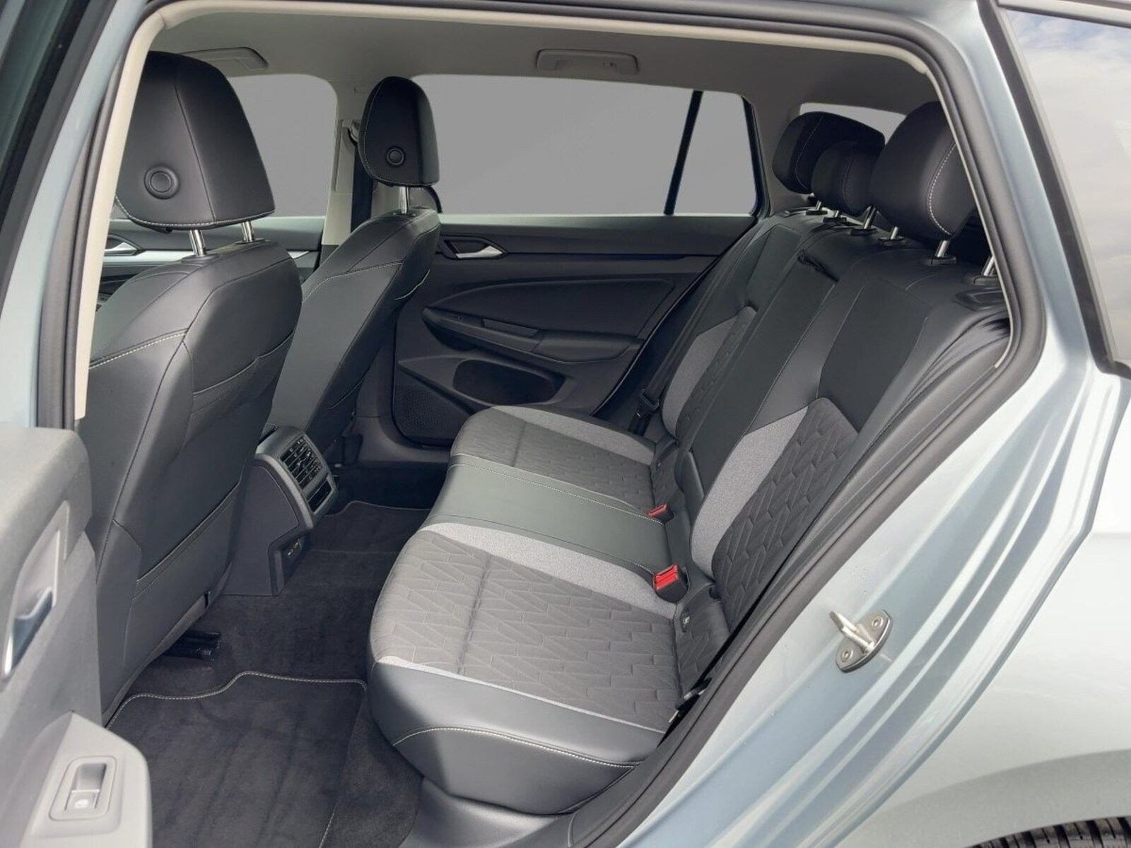 Volkswagen Golf Variant – Bild 8