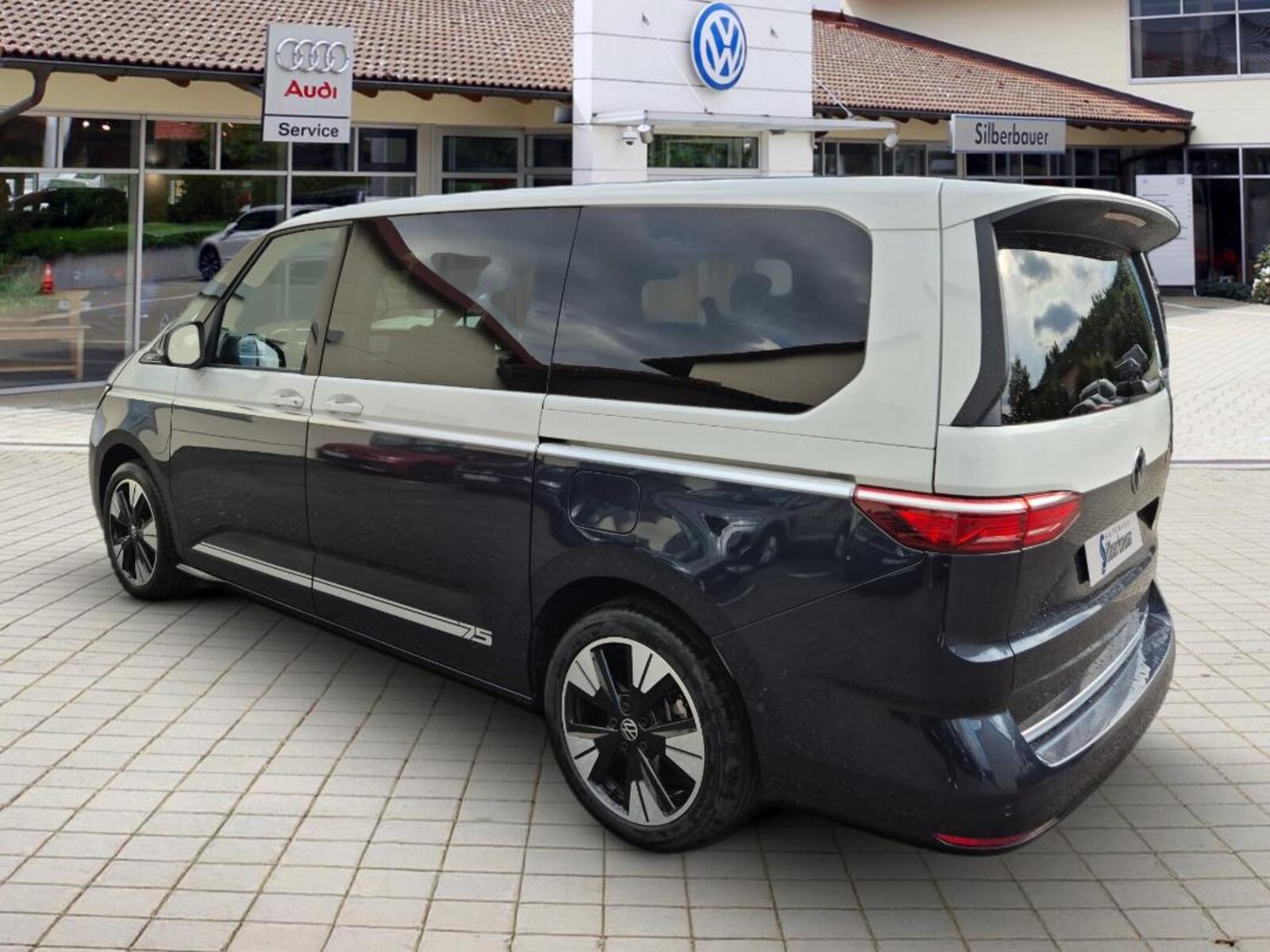 Volkswagen Multivan Langversion – Bild 2