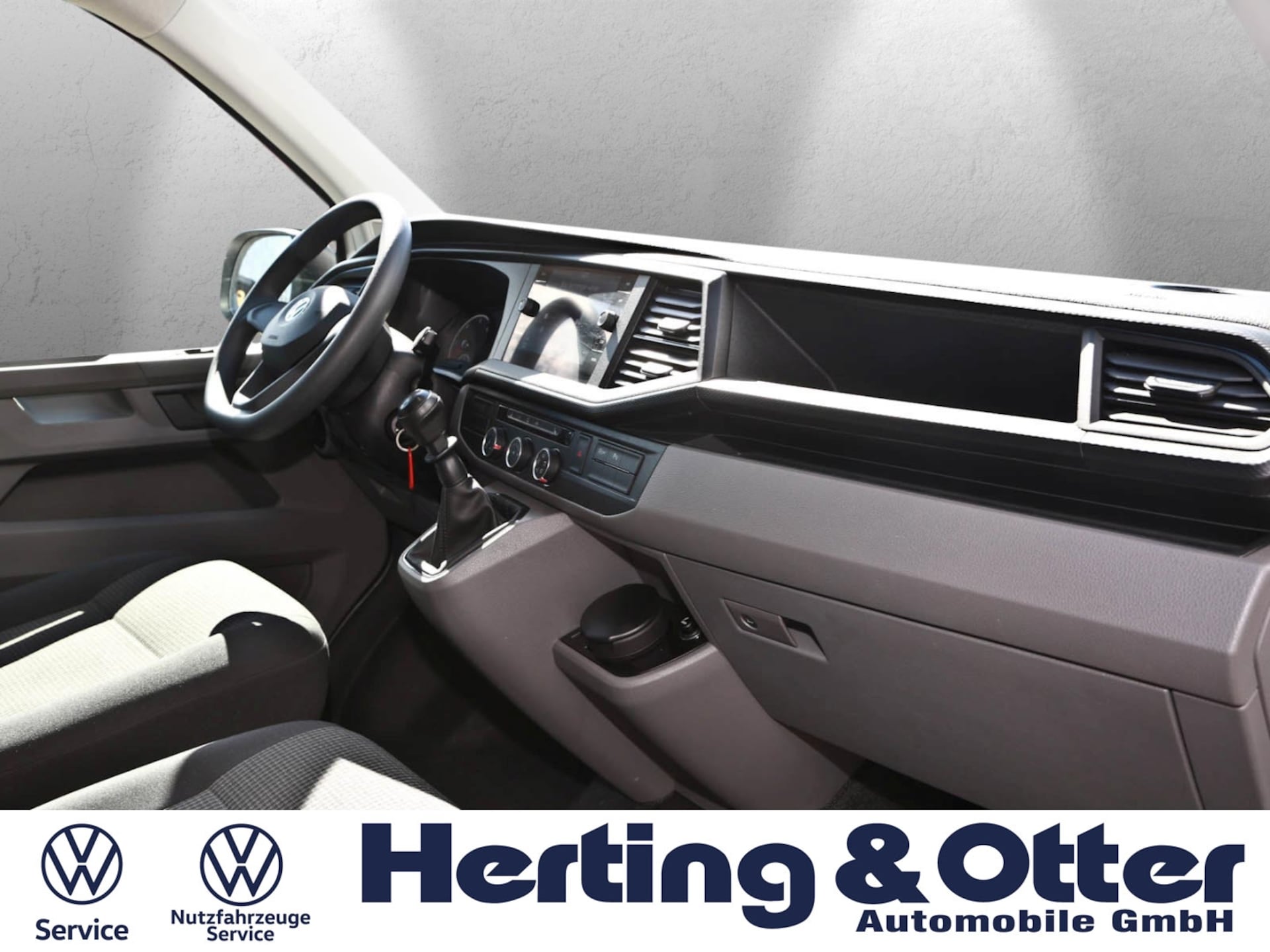 Volkswagen T6.1 Transporter Kombi langer Radstand