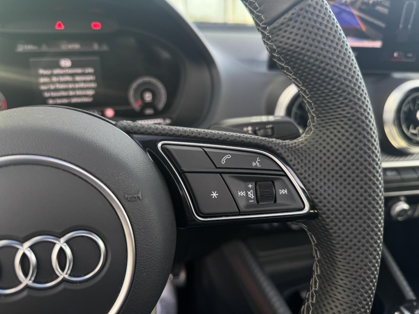 Image about Audi Q2 S line plus 35 TFSI 110 kW (150 ch) S tronic