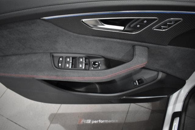 2026 Audi RS Q8 Base - Photo 38